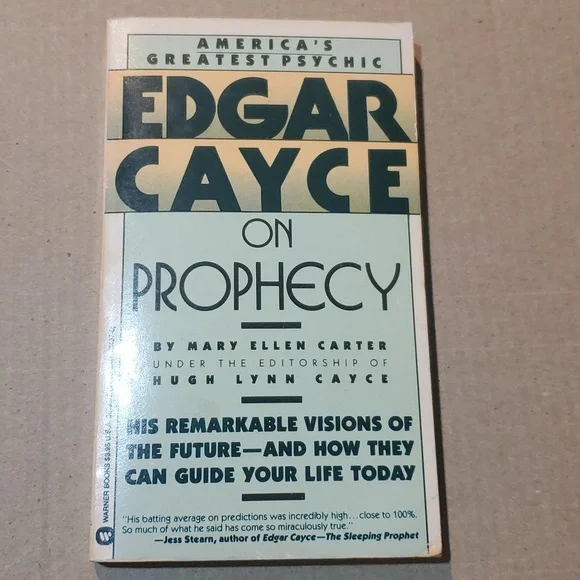 2/$8 🔮 Edgar Cayce On Prophecy paperback book 📚 - Picture 1 of 10
